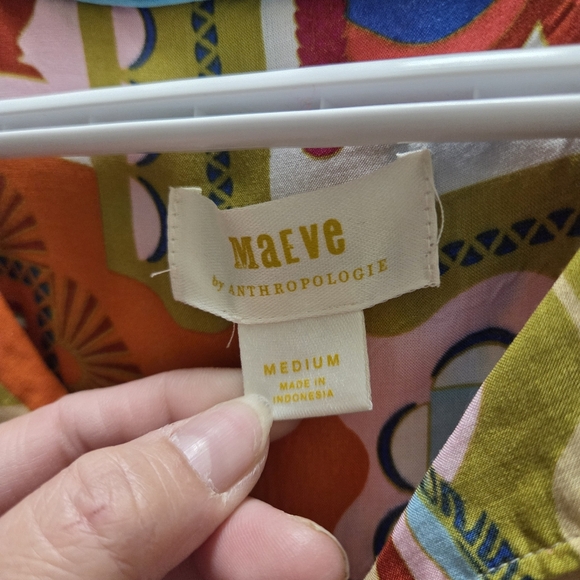 Maeve by Anthropologie Colorful Abstract Button-Front Blouse | Relaxed Boho Top - Picture 7 of 9